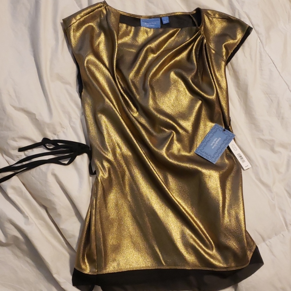 NWT Vera Wang Gold Metallic Holiday Blouse